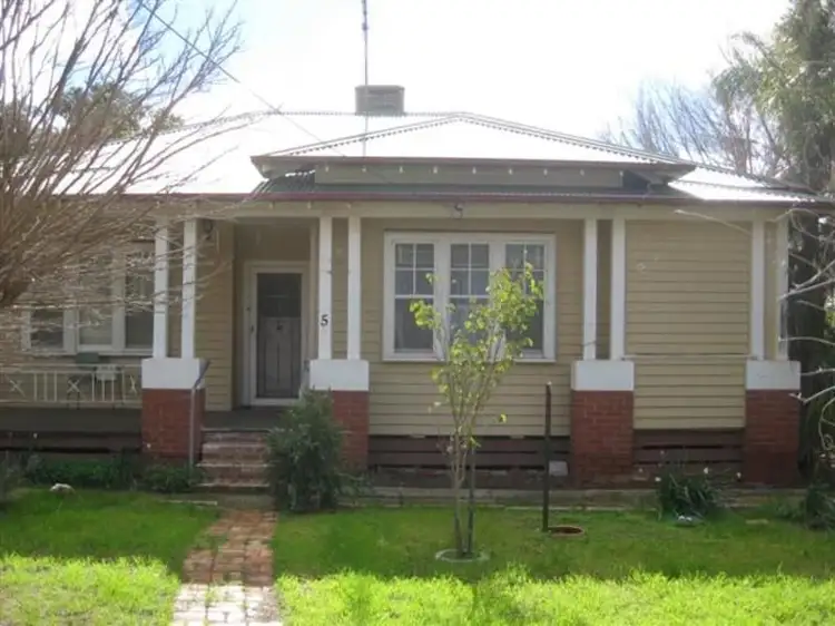 5 Cooper St, Ouyen VIC 3490
