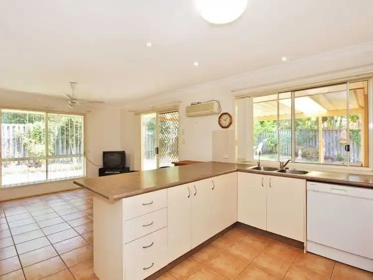 27 Wiltshire Drive, Mudgeeraba QLD 4213
