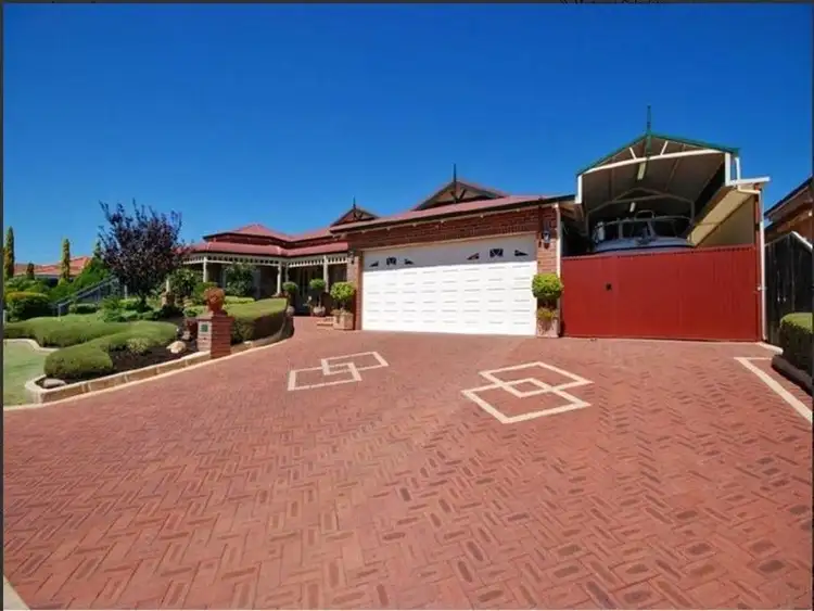 10 St Pierre Circuit, Currambine WA 6028