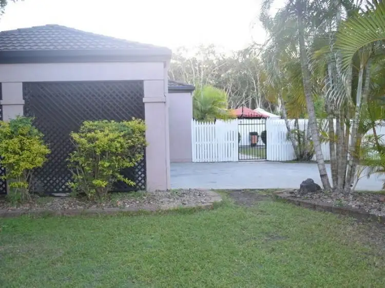 13 Bream Court, Sandstone Point QLD 4511