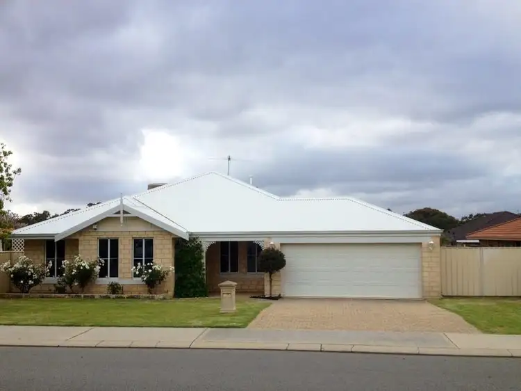 12 Strawberry Way, Forrestfield WA 6058