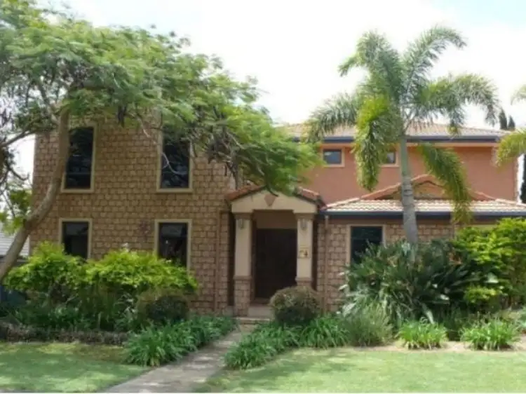 4 Paddy Place, Oxenford QLD 4210