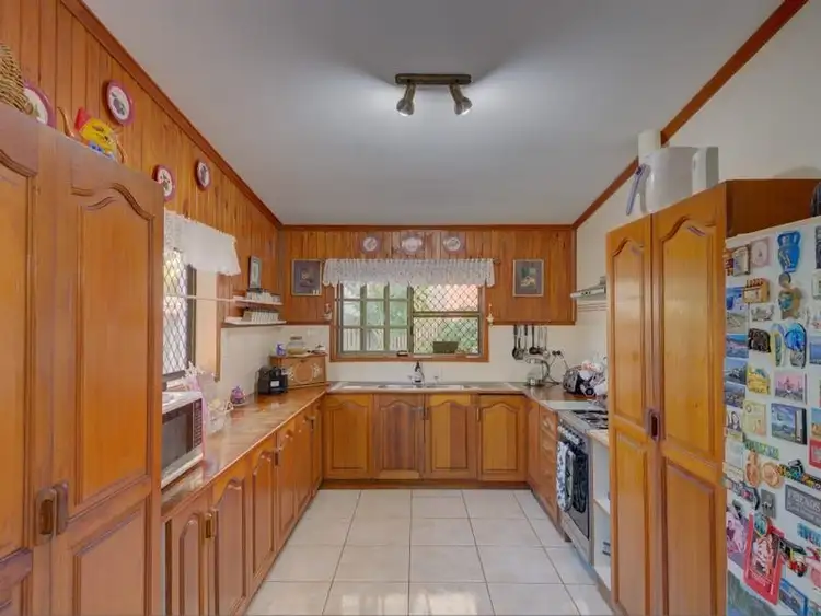 Third view of Homely house listing, 5 Denise Court, Beaconsfield QLD 4740