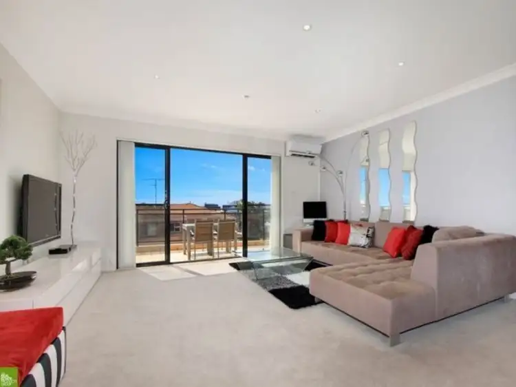 Third view of Homely apartment listing, 11/35 Hercules Street, Wollongong NSW 2500