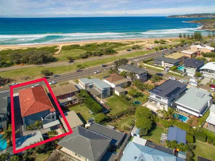 Second view of Homely apartment listing, 2/83 Carrington Parade, Curl Curl NSW 2096