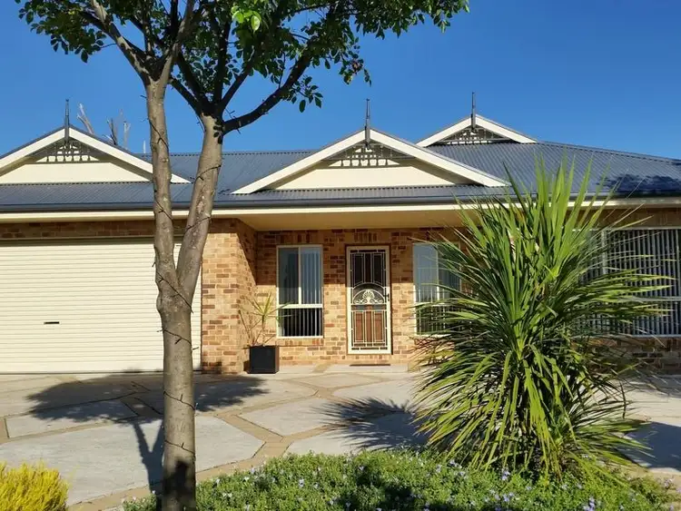 7 Honeysuckle Street, Thurgoona NSW 2640