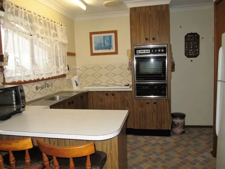 Sixth view of Homely house listing, 46 TENTH AVENUE, Budgewoi NSW 2262