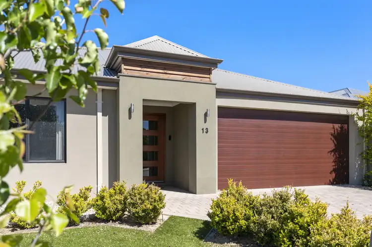 13 Ontario Grove, Success WA 6164