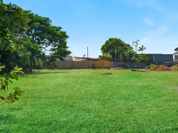 10 Judy Street, Flying Fish Point QLD 4860