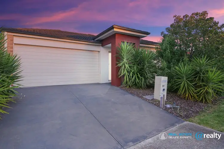 19 Bavaria Lane, Pakenham VIC 3810