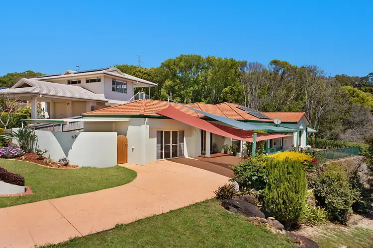 69 Henry Lawson Drive