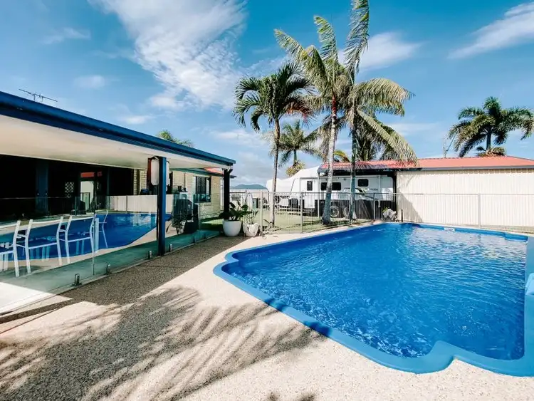 1 Beachside Place, Shoal Point QLD 4750