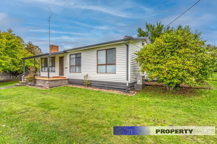 24 Eastern Avenue, Newborough VIC 3825