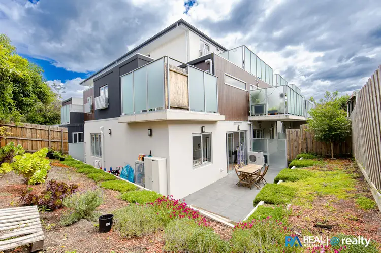 4/3 Heatherbrae Avenue East, Ringwood VIC 3134