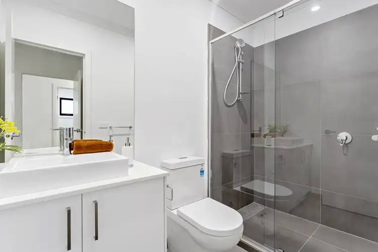 Sixth view of Homely unit listing, 38 Oak Street, Seymour VIC 3660