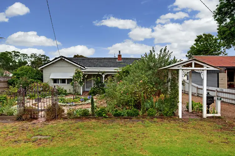 27 LAST STREET, Broadford VIC 3658