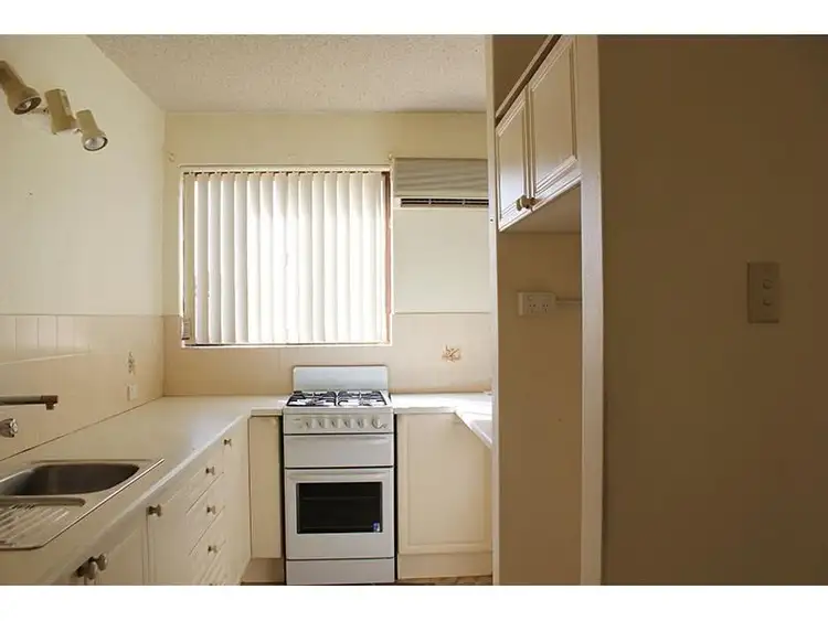 Fifth view of Homely apartment listing, 4/75 Union Street, Cooks Hill NSW 2300