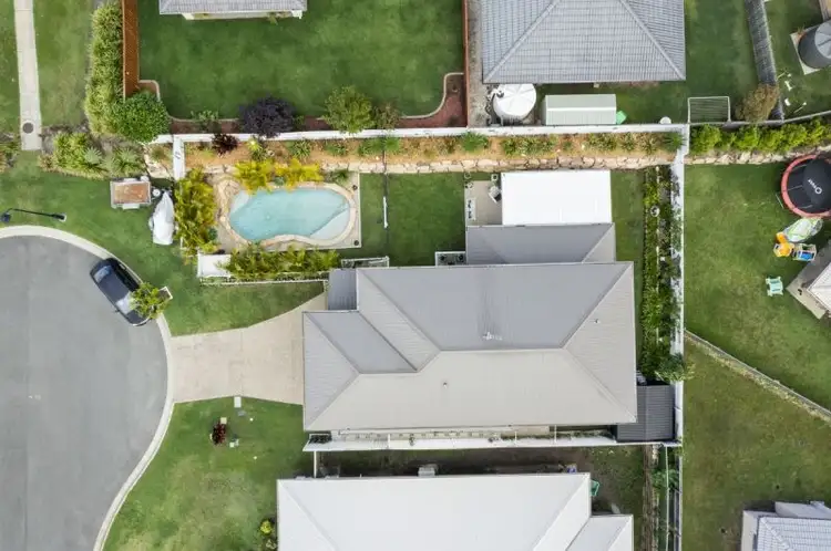 9 Penfolds Close