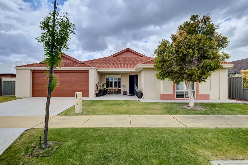 Main view of Homely house listing, 4 Edgar Link, Piara Waters WA 6112