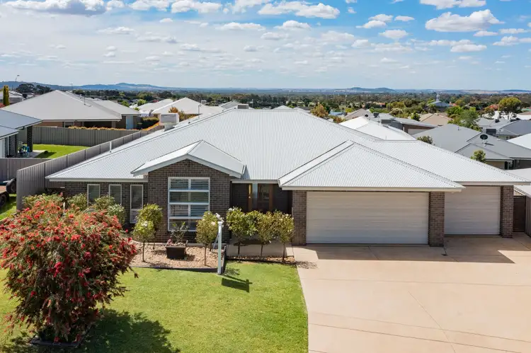 4 Glandore Street, Bourkelands NSW 2650