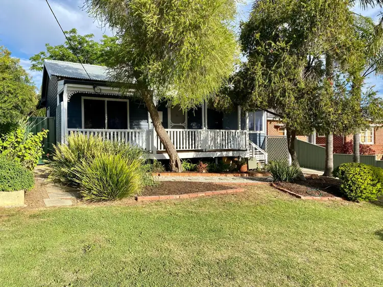 25 Stuart Street, Greenmount WA 6056