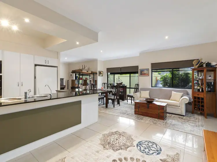 1/445 Pine Ridge Road, Runaway Bay QLD 4216