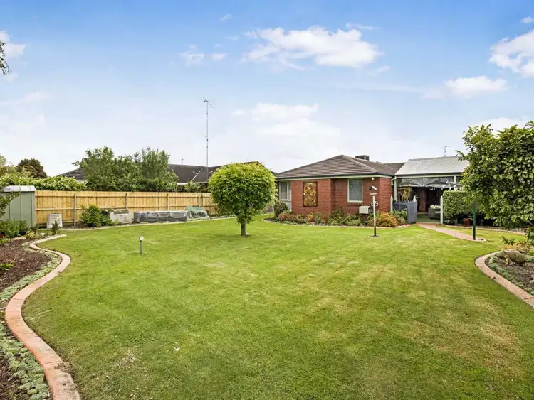 Second view of Homely house listing, 15 Lois Court, Trafalgar VIC 3824