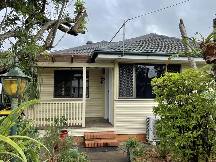 14 Meyrick St, Cannon Hill QLD 4170