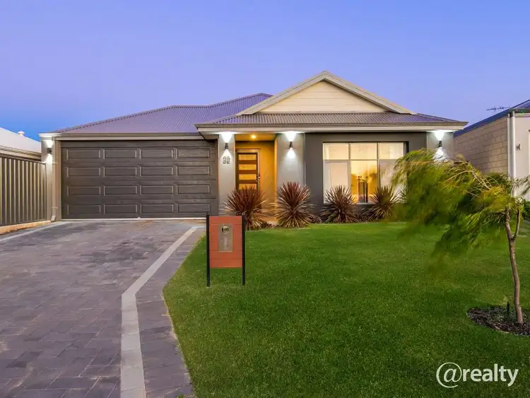 32 Dragonfly Boulevard, Lakelands WA 6180