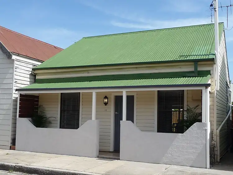 26 Howden Street, Carrington NSW 2294