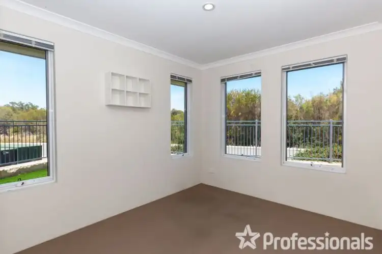 Fourth view of Homely townhouse listing, 18 Tringa Crescent, Harrisdale WA 6112