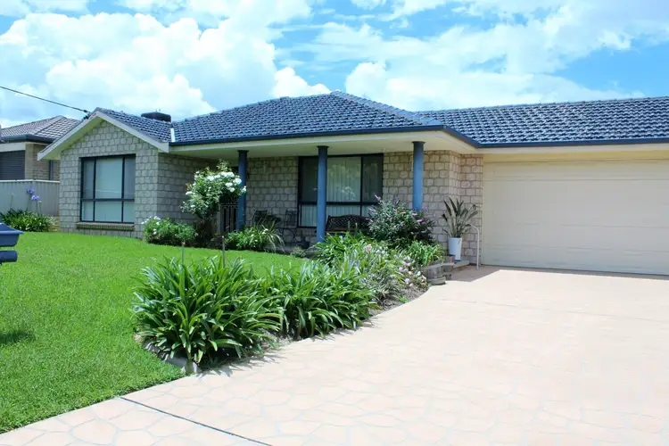 100 Glengarvin Drive, Tamworth NSW 2340