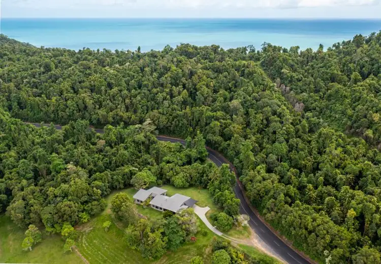 451 Etty Bay Road, Etty Bay QLD 4858