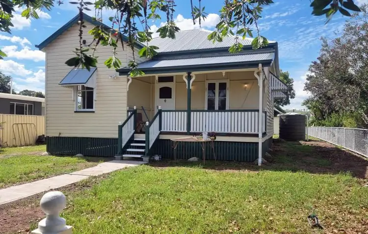 6 Nolan Street, Crows Nest QLD 4355