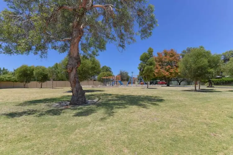 5/23 Lester Drive, Thornlie WA 6108