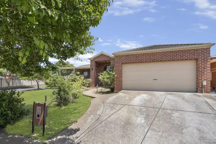 7 Southdean, Melton West VIC 3337