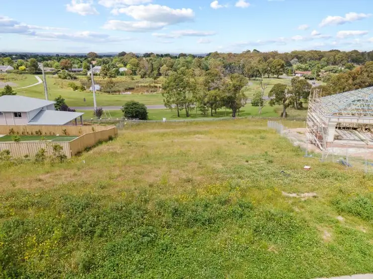 11 Sir James Fairfax Circuit, Bowral NSW 2576