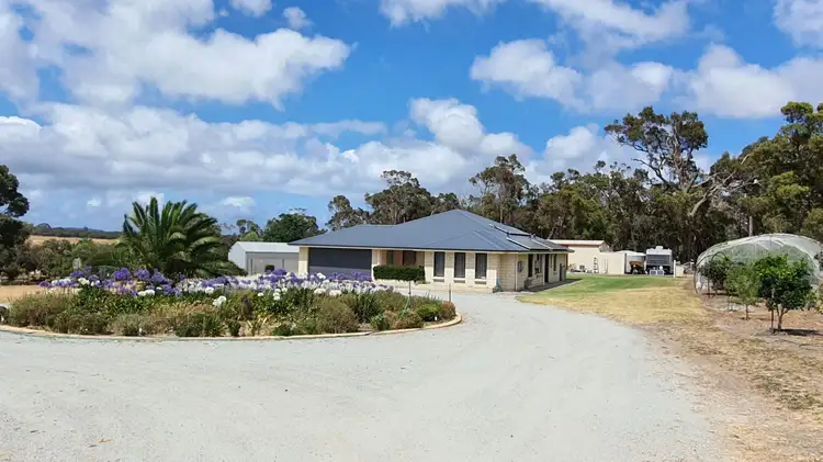 9 Redgum Trail, Marbelup WA 6330