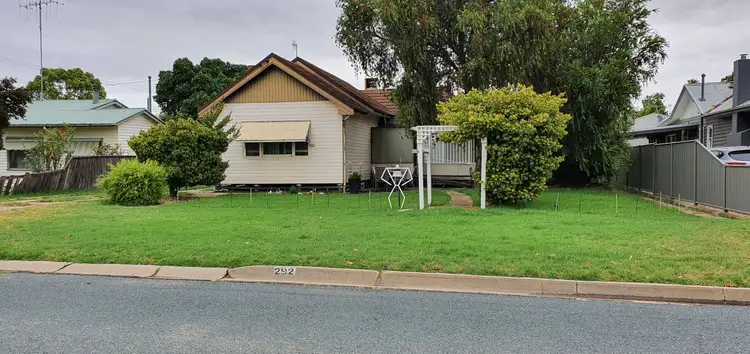 292 Poictiers Street, Deniliquin NSW 2710