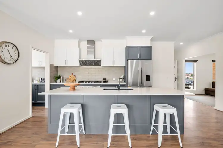 9 Knight Way, Hidden Valley VIC 3756
