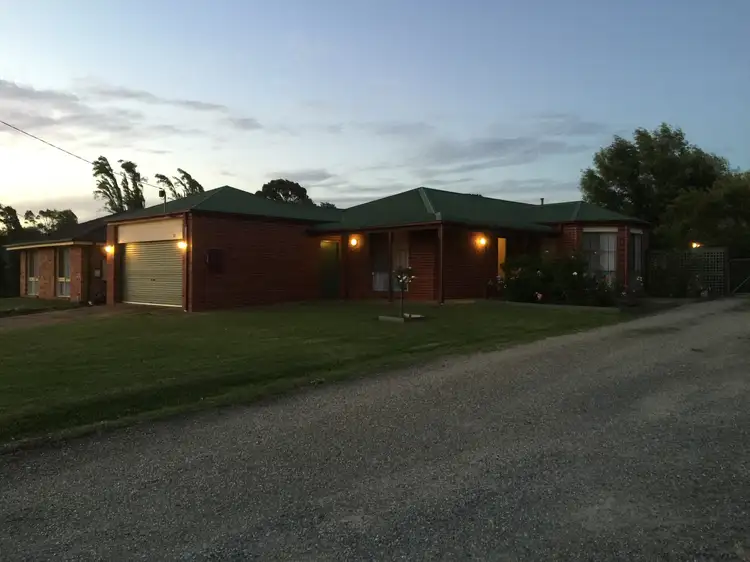 30 Railway Road, Tynong VIC 3813