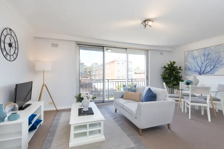 19 Diamond Bay Road