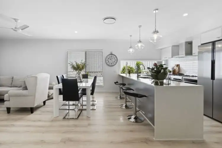 84 Girtin Circuit, Pimpama QLD 4209
