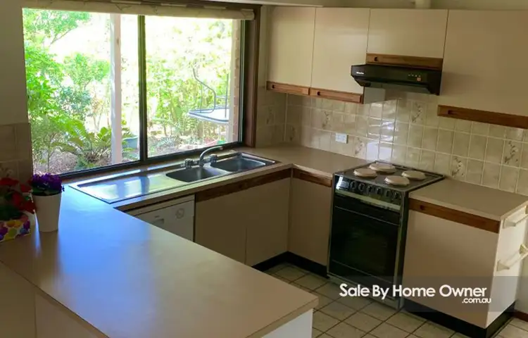 49 Hansen Street, Urangan QLD 4655