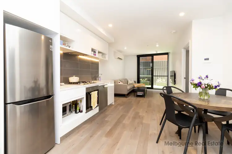 Main view of Homely apartment listing, 2/80 Lynch Street, Hawthorn VIC 3122