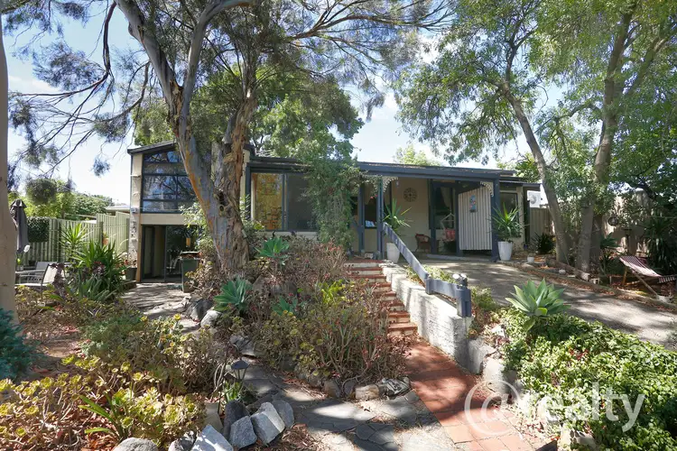 23 Bayvue Crescent