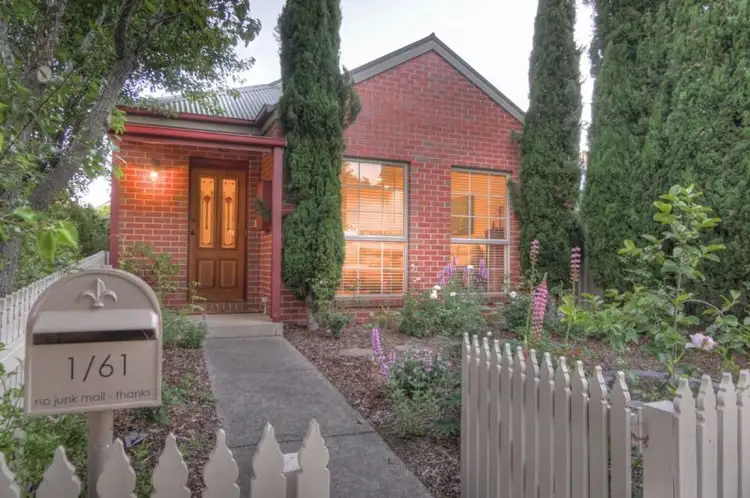 1/61 Simpson Street, Ballan VIC 3342