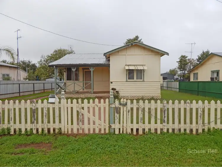30 Campbell St, Trangie NSW 2823