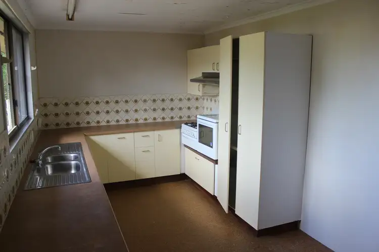 Fifth view of Homely house listing, 8 McKellar Court, Mount Pleasant QLD 4740