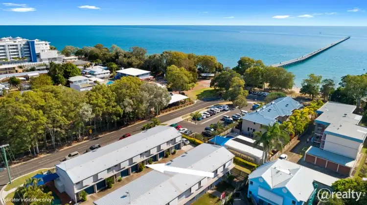 4/4 Pilot Street, Urangan QLD 4655